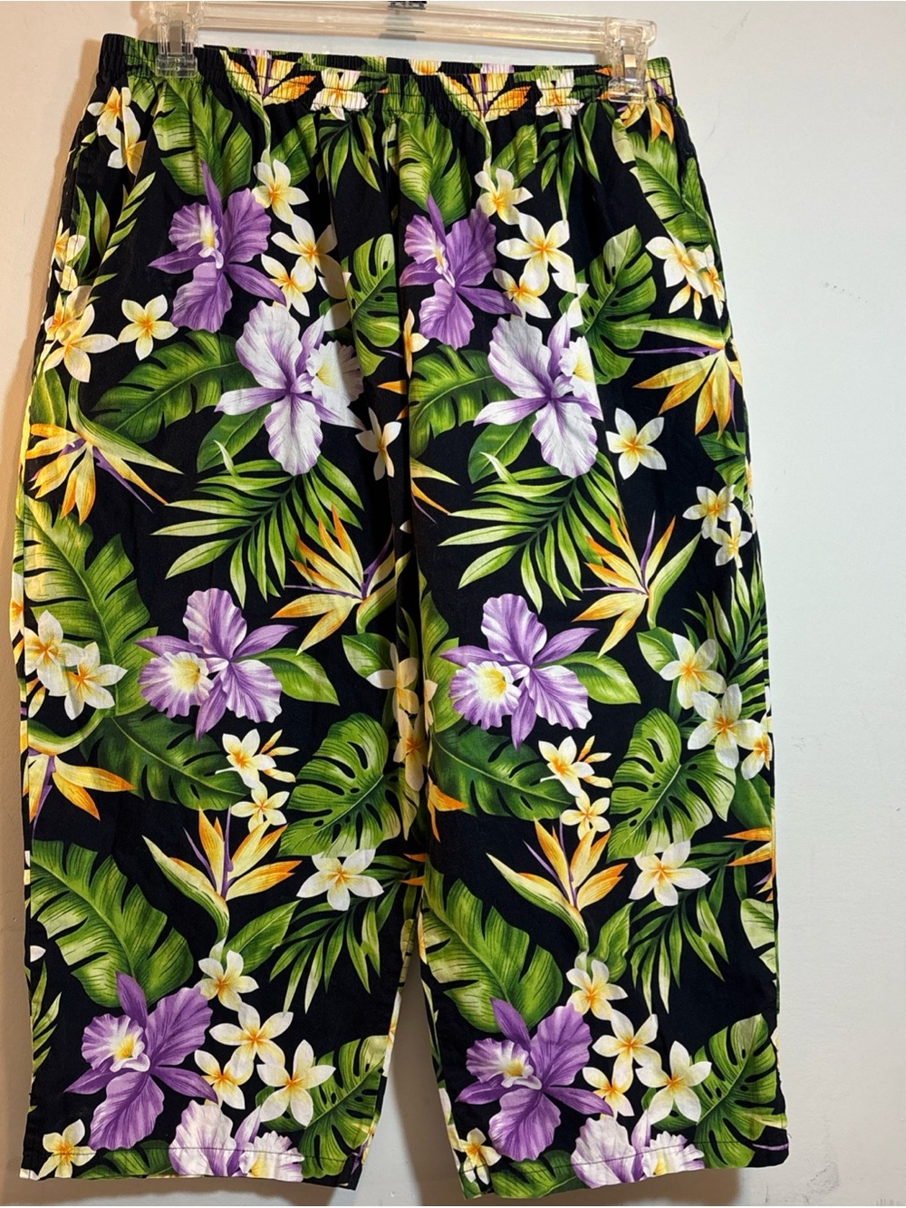 Bishop st Apperal Tropical Floral Pull-On Shorts Black with Green & Purple  651